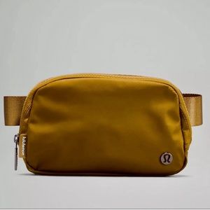 Lululemon Everywhere Belt Bag, Burnt Caramel NEW COLOR